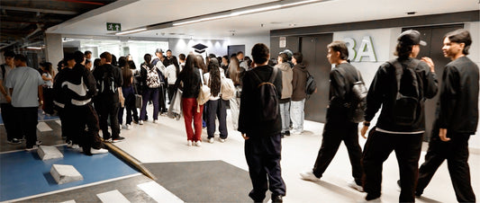 Técnicas Laborales en Belleza: Formación, Emprendimiento y Futuro en Celebrity Academia